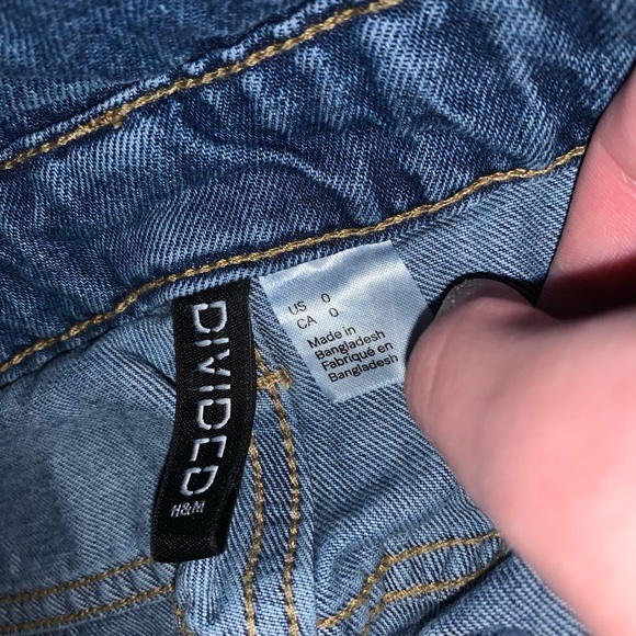 H&M Overall Shorts - Picture 4 of 4